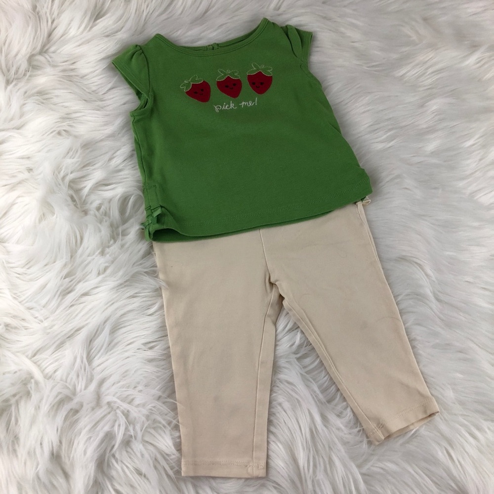 Baby Gap Cream Legging with Ruffled Buttom